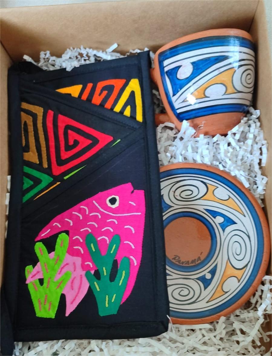 Caja de regalo artesanal para mujer